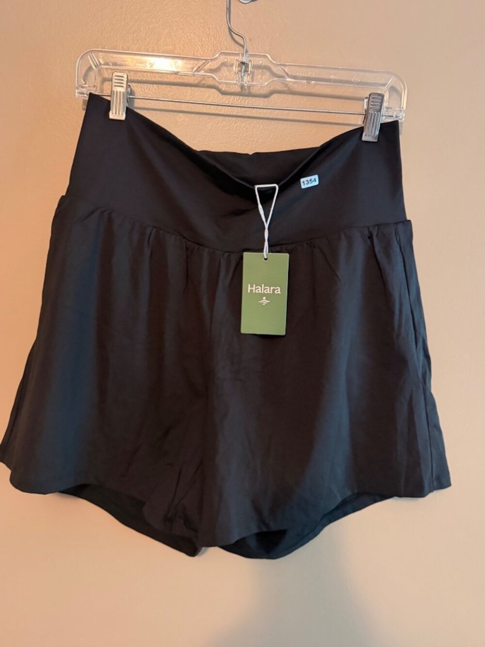 Halara Womens Black Athleisure Shorts XL Long Nylon Blend New 5"